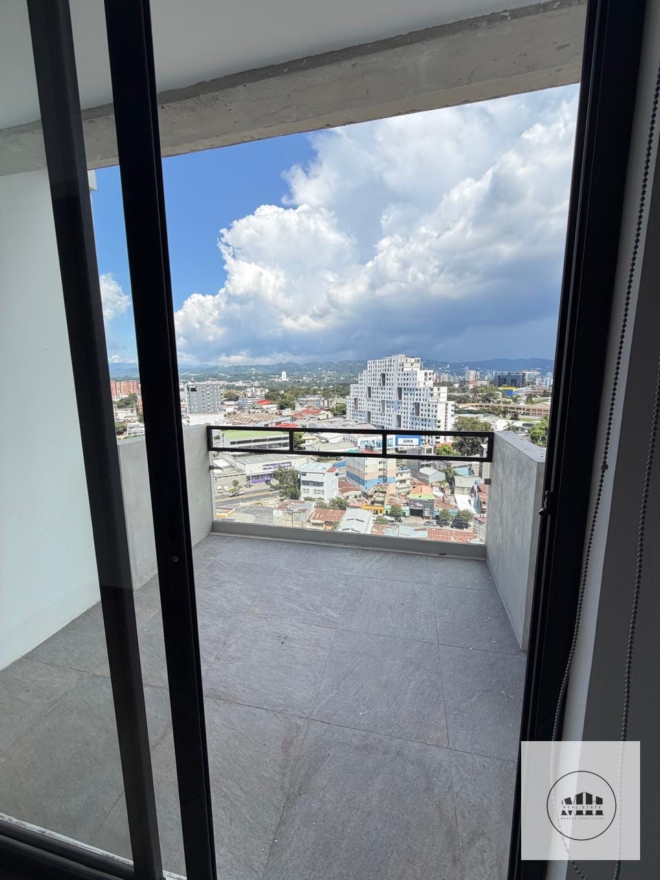 Moderno apartamento en Renta 4 grados Norte INARA — Apartamento en Alquiler en Inara Cuatro Norte, Zona 4, Guatemala, Ciudad — foto 1 de 16