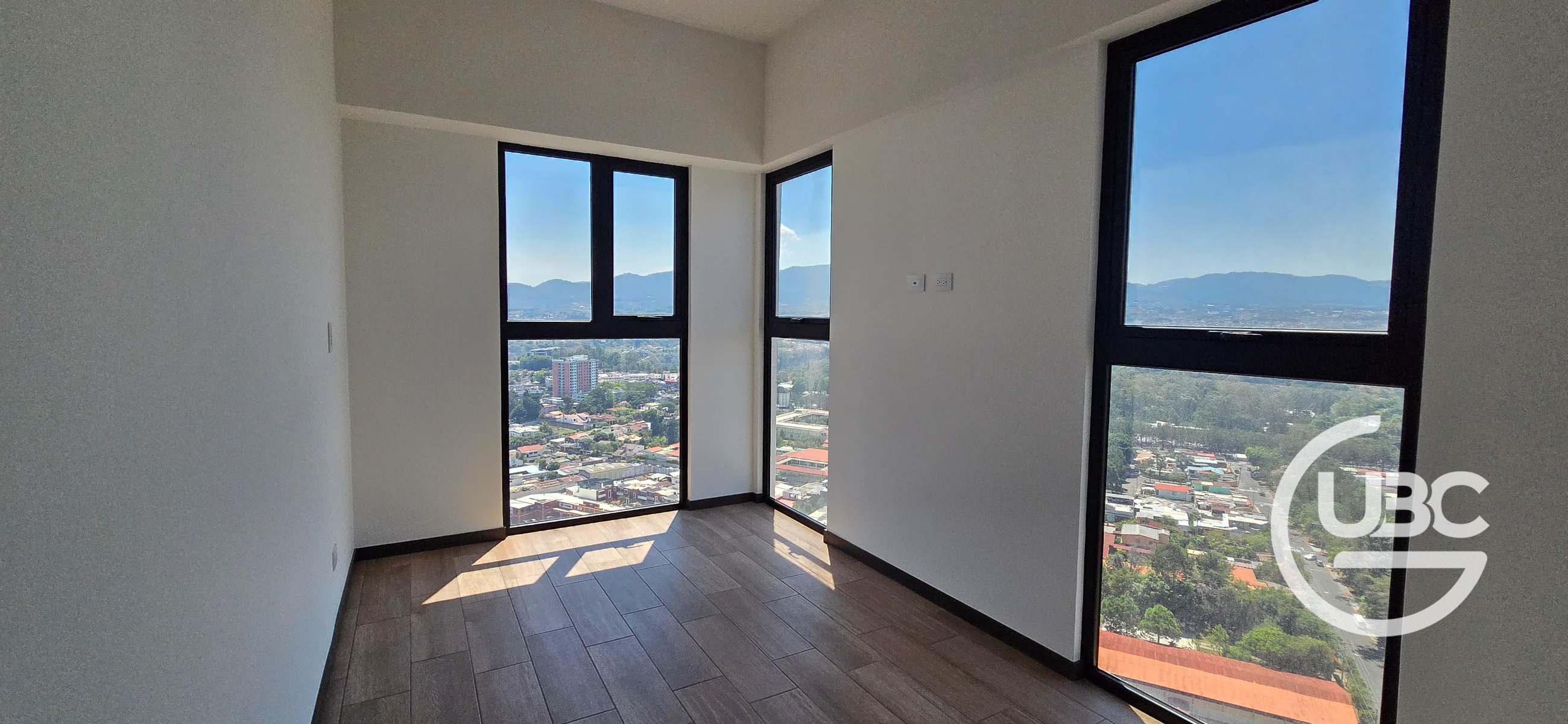 Apartamento en venta en Altaire Zona 11 - 10