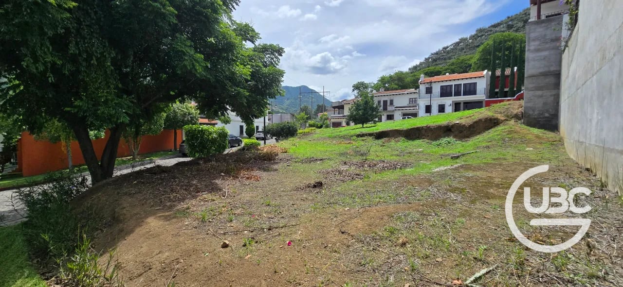 Exclusivo terreno de esquina en Venta en Bella Vista Antigua Guatemala — Terreno en Venta en Jocotenango, Sacatepéquez — foto 3 de 7