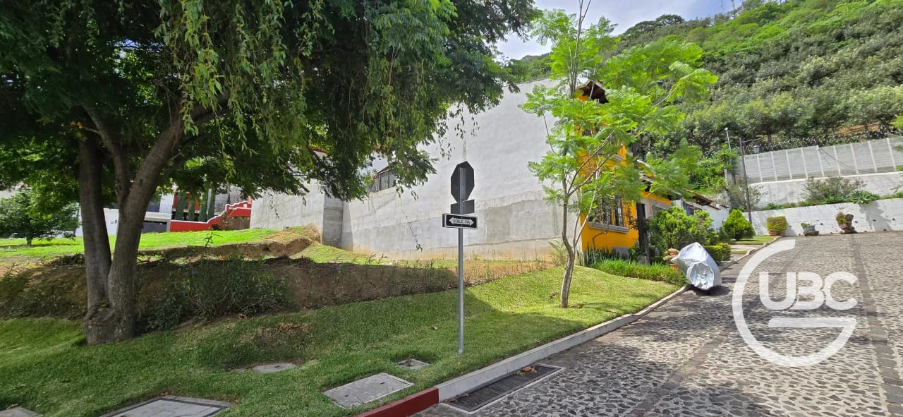 Exclusivo terreno de esquina en Venta en Bella Vista Antigua Guatemala — Terreno en Venta en Jocotenango, Sacatepéquez — foto 7 de 7