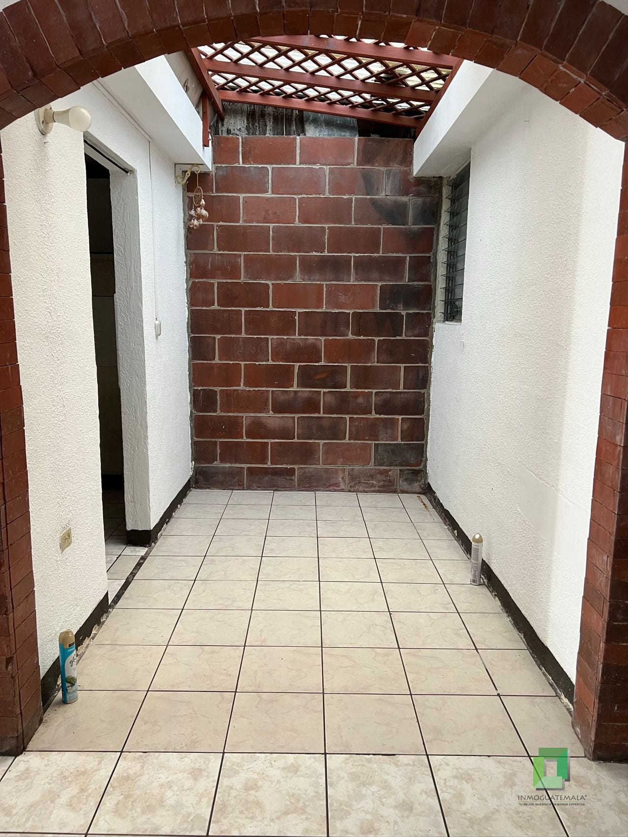Casa renta San Cristobal Santa Barbara — Casa en Alquiler en Zona 8 Mixco, Guatemala, Ciudad — foto 4 de 11
