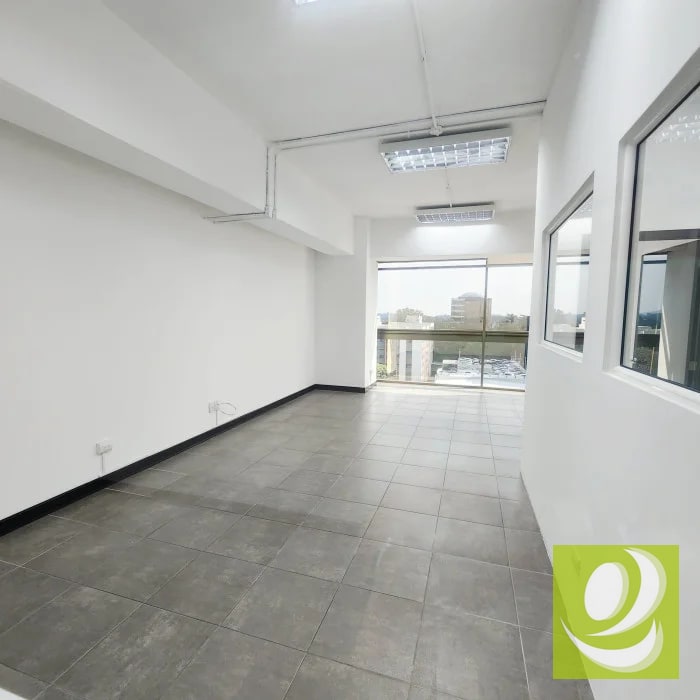 Oficina Moderna en Renta Zona 10 - 2