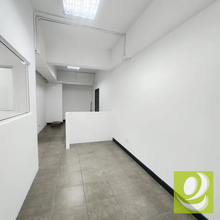 Oficina Moderna en Renta Zona 10 - 10