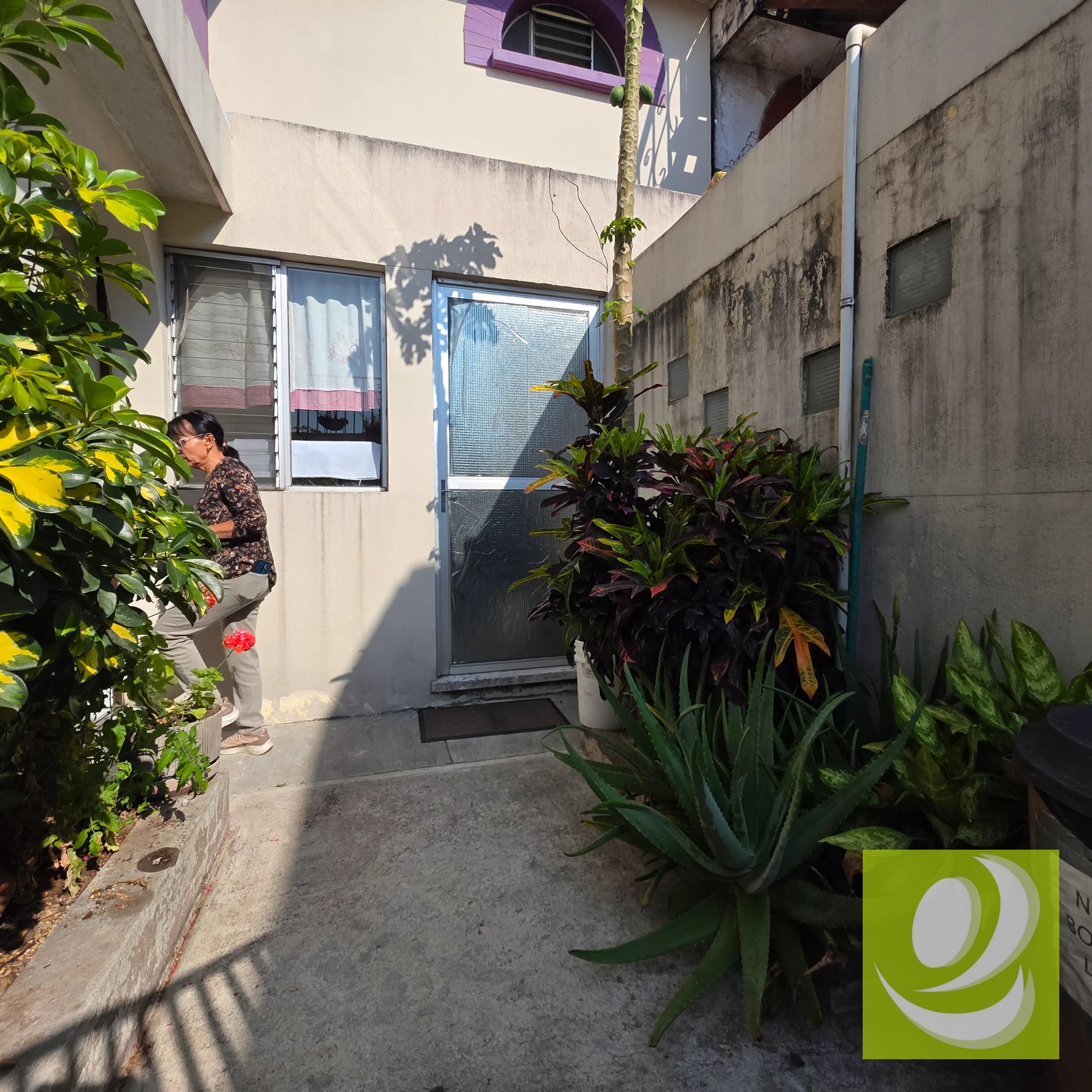Vendo casa comercial en Valle del Sol Z. 4 de Mixco - 4