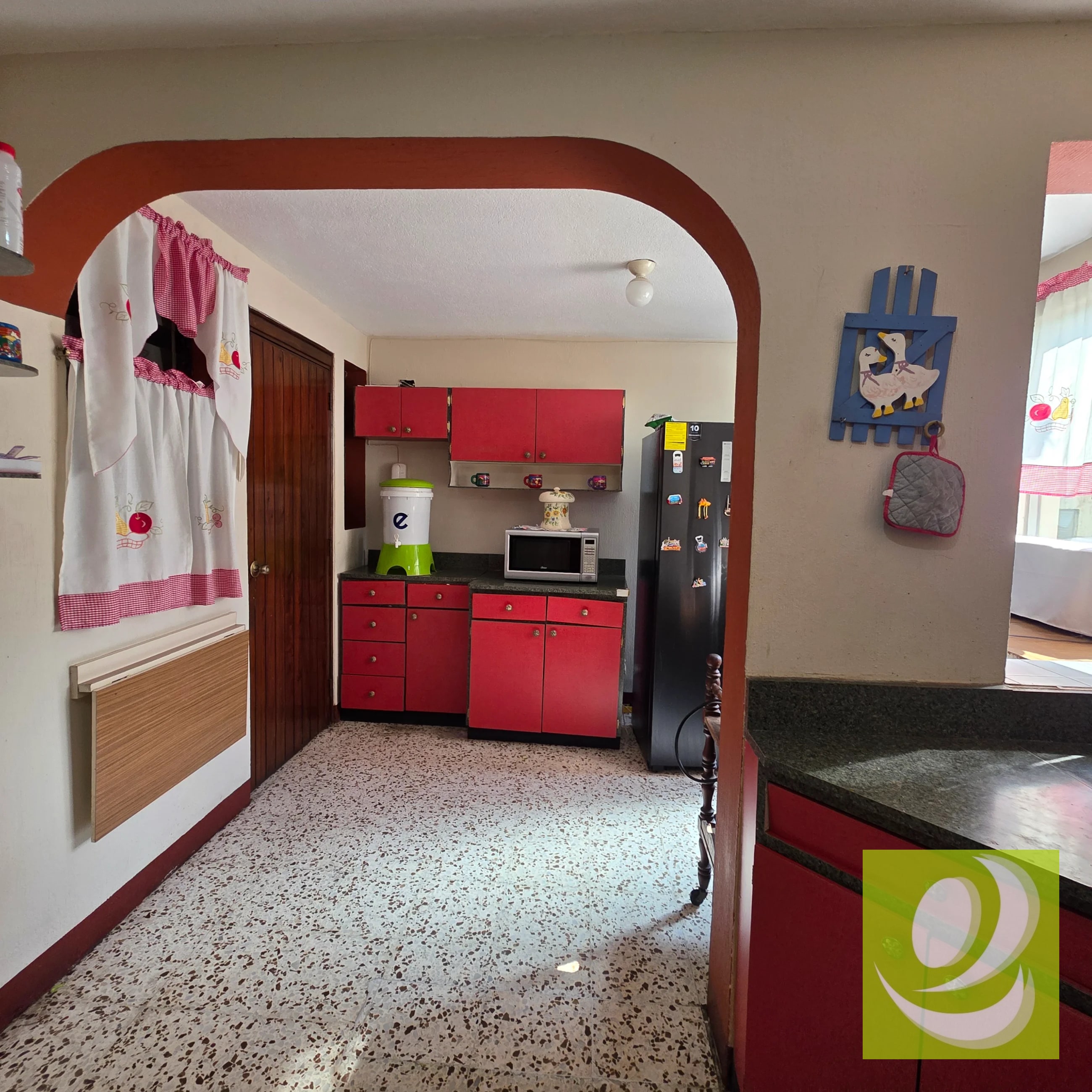 Vendo casa comercial en Valle del Sol Z. 4 de Mixco - 8