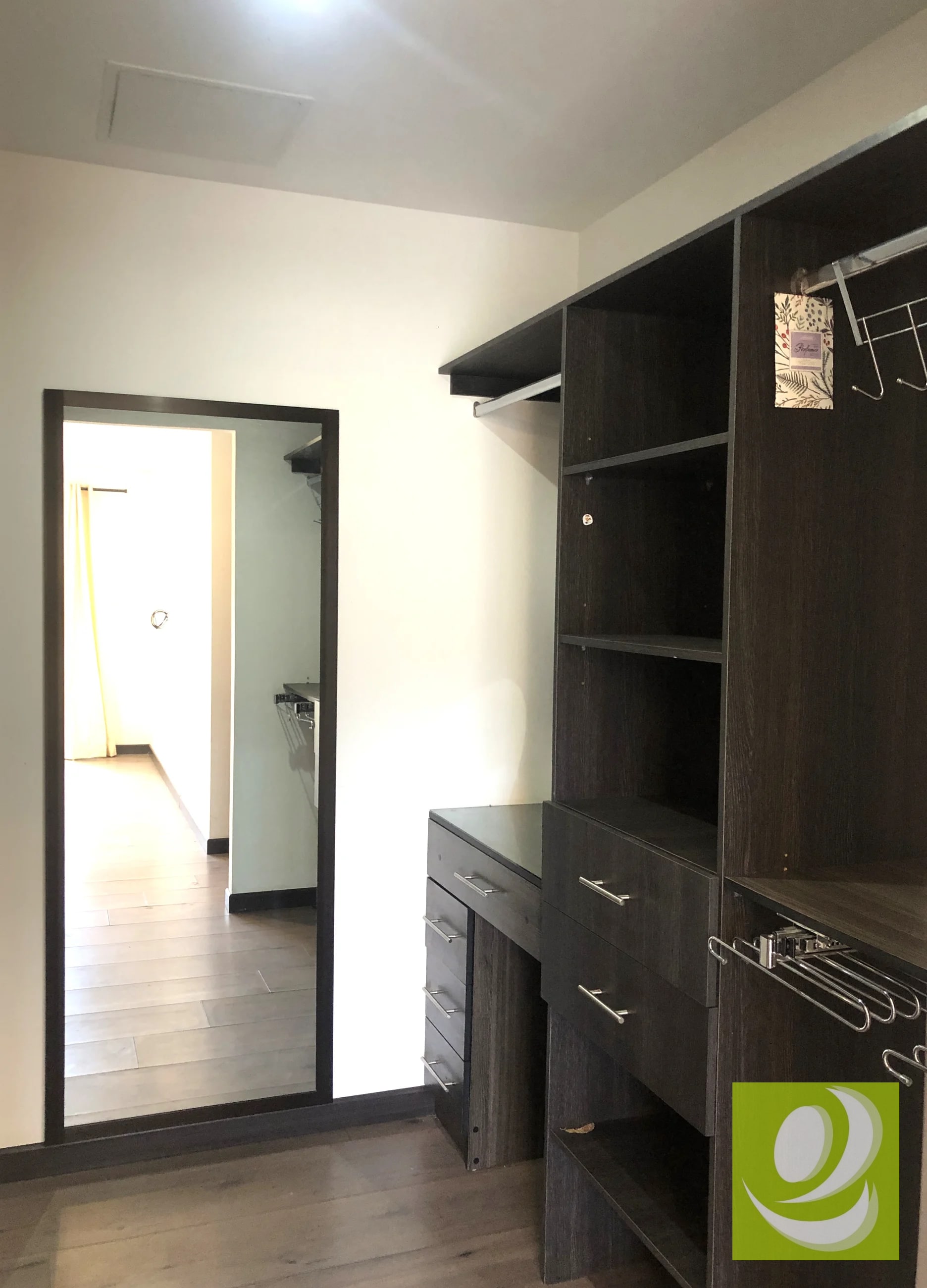 APARTAMENTO CON PATIO EN VENTA, EDIFICIO DI FIORI ZONA 7 - 5