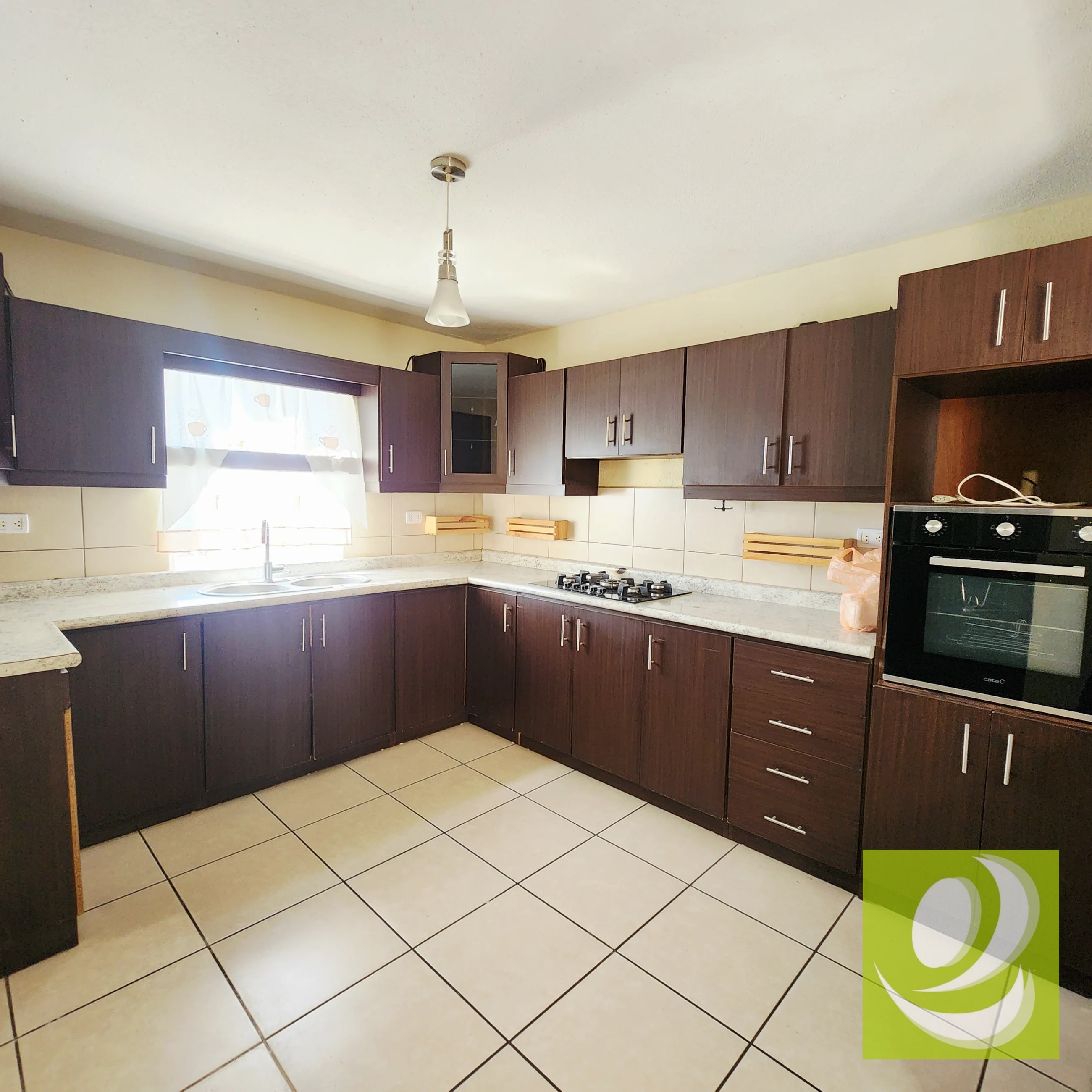 VENDO CASA EN RESIDENCIAL LOS OLIVOS Z. 18 - 2