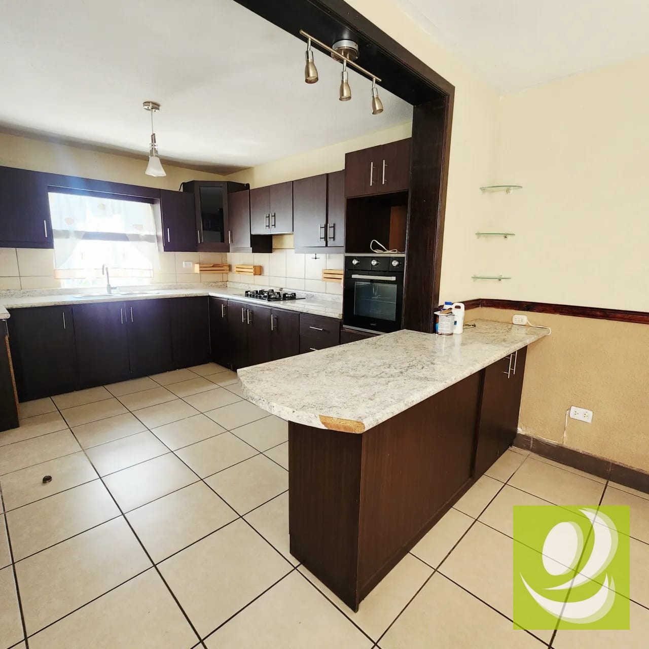 Vendo Casa en zona 18 Res. Los Olivos — Casa en Venta en los olivos, Zona 18, Guatemala, Ciudad — foto 1 de 7