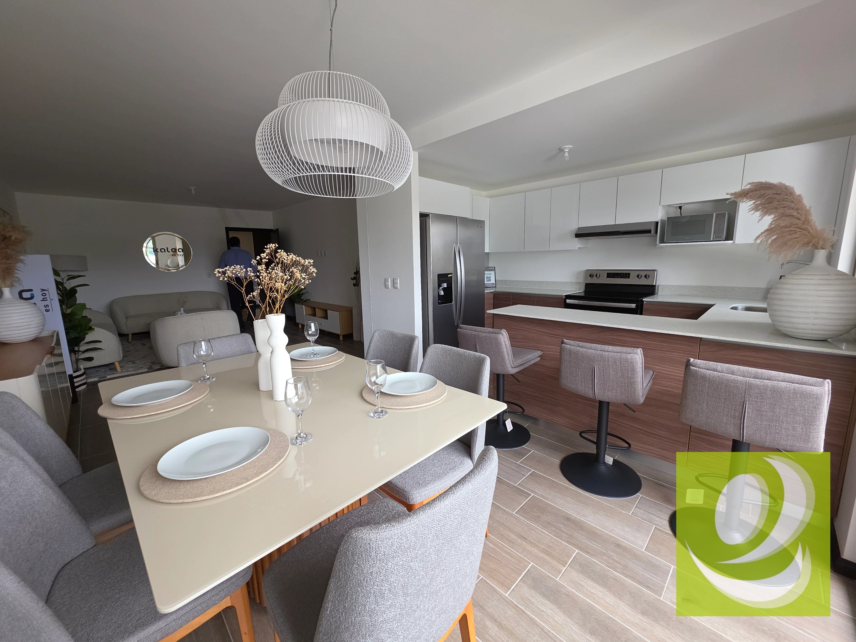 VENDO LUJOSO Y CON ESTILO UN APARTAMENTO NUEVO EN Segheria ZONA 14 — Apartamento en Venta en Zona 14, Guatemala, Ciudad — foto 1 de 4