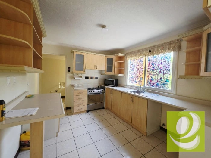 VENDO o RENTO CASA EN CAES EN SAN MARTIN DE ALLENDE — Casa en Venta en Centro Comercial Pradera, Santa Catarina Pinula, Guatemala, Ciudad — foto 4 de 12