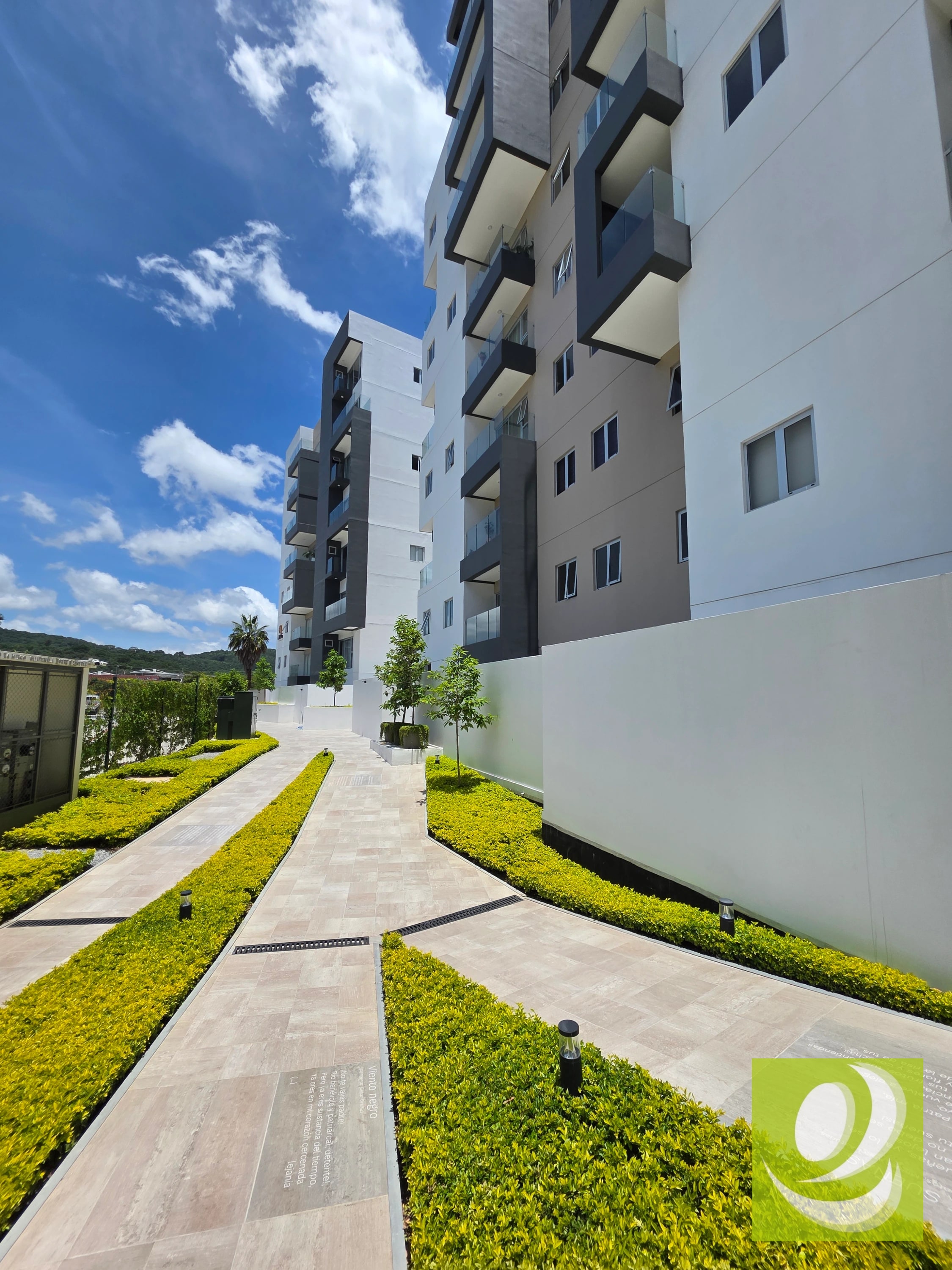✨ VIVE CON AMPLITUD, ESTILO Y EXCLUSIVIDAD EN NUVÓ NARANJO ✨ — Apartamento en Alquiler en Zona 4 Mixco, Guatemala, Ciudad — foto 1 de 8