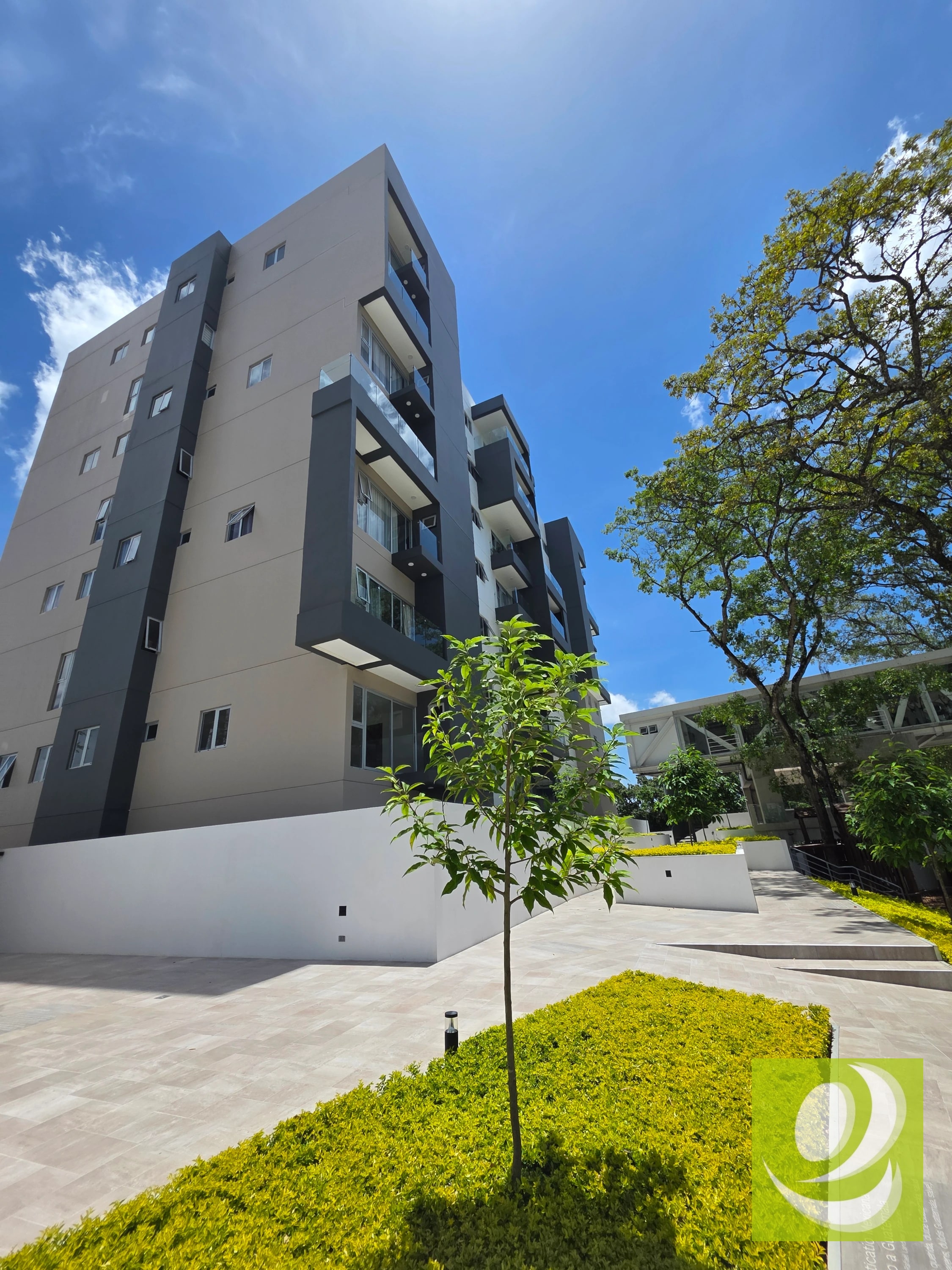 ✨ DISPONIBLE PARA VENTA O RENTA: UNA EXPERIENCIA RESIDENCIAL ÚNICA ✨ — Apartamento en Alquiler en Condado Naranjo, Zona 4 Mixco, Guatemala, Ciudad — foto 2 de 11