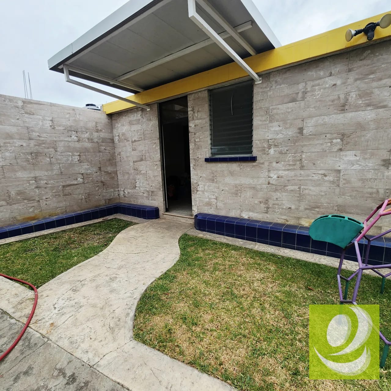 🏡¡LA CASA IDEAL PARA TU FAMILIA TE ESPERA EN SANTA RITA II, ZONA 2 DE MIXCO! — Casa en Venta en Zona 2 Mixco, Guatemala, Ciudad — foto 4 de 7
