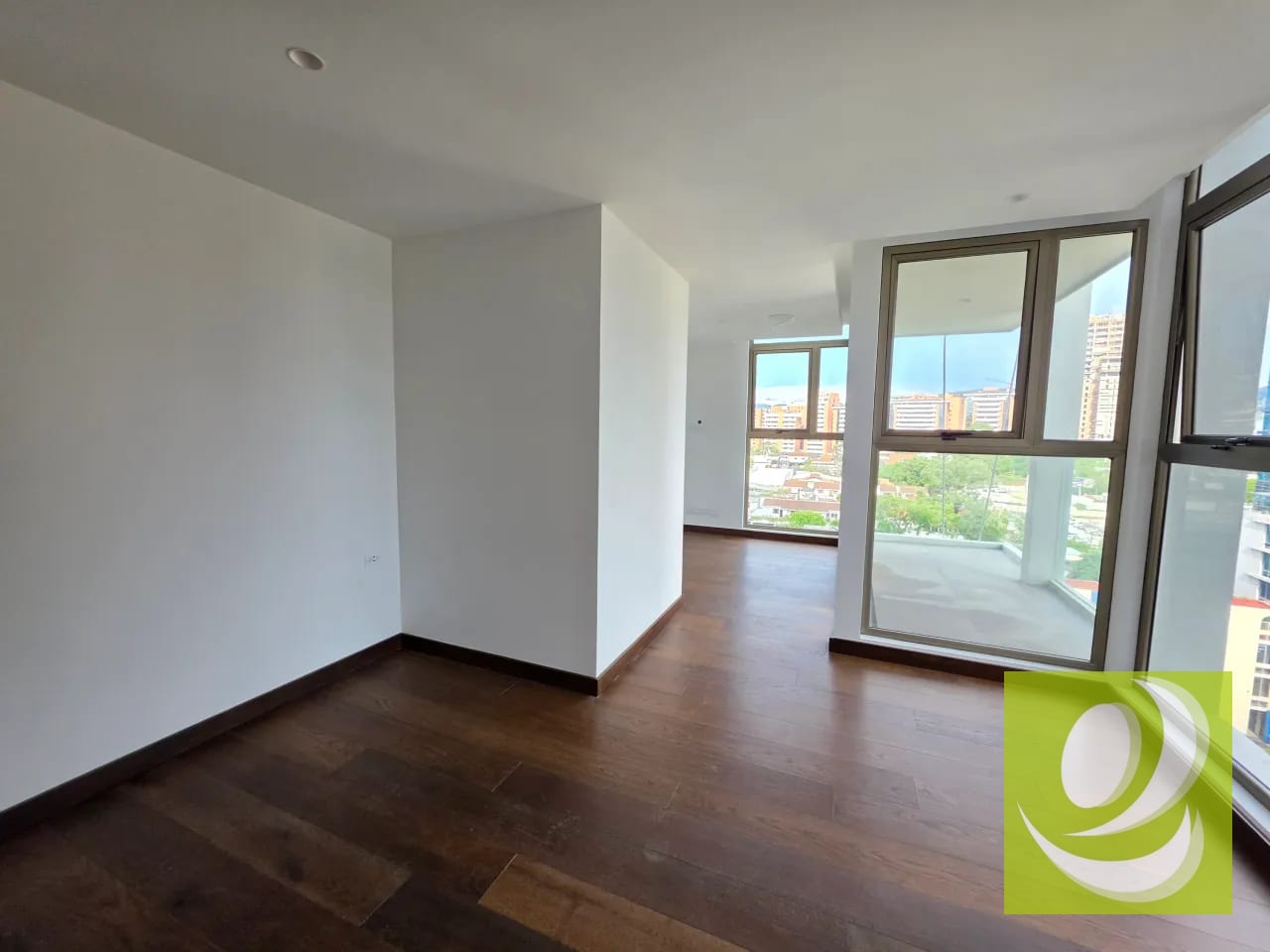 APARTAMENTO EN VENTA/RENTA EN ZONA 10 ATARAH — Apartamento en Venta en Andares Doce, Zona 10, Guatemala, Ciudad — foto 3 de 9
