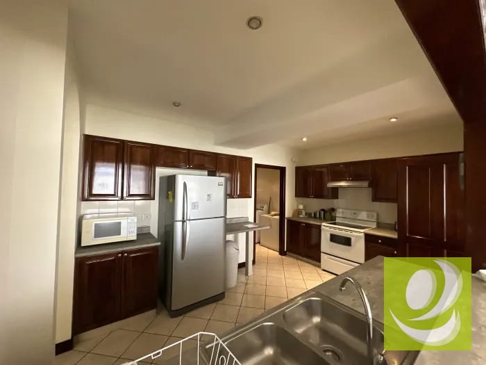 APARTAMENTO DE 3 HABITACIONES EN RENTA-VENTA EN ZONA 10 — Apartamento en Alquiler en Milenia, Zona 10, Guatemala, Ciudad — foto 4 de 11