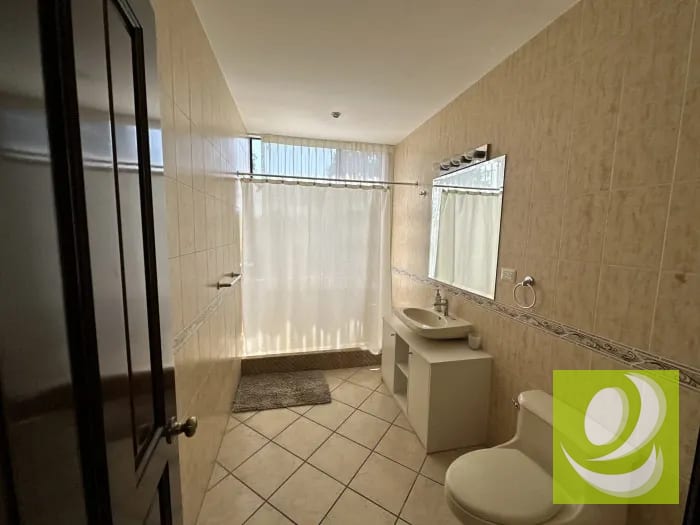 APARTAMENTO DE 3 HABITACIONES EN RENTA-VENTA EN ZONA 10 — Apartamento en Alquiler en Milenia, Zona 10, Guatemala, Ciudad — foto 6 de 11