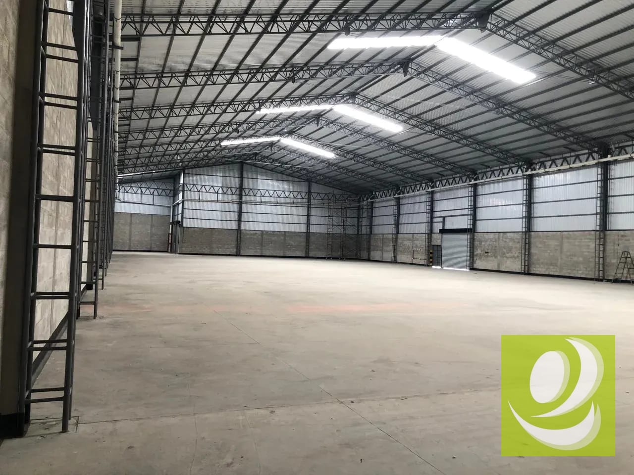 Se Renta Nave Industrial Carretera a Occidente del País — Bodega / Ofibodega en Alquiler en San Andrés Itzapa, Chimaltenango — foto 7 de 8
