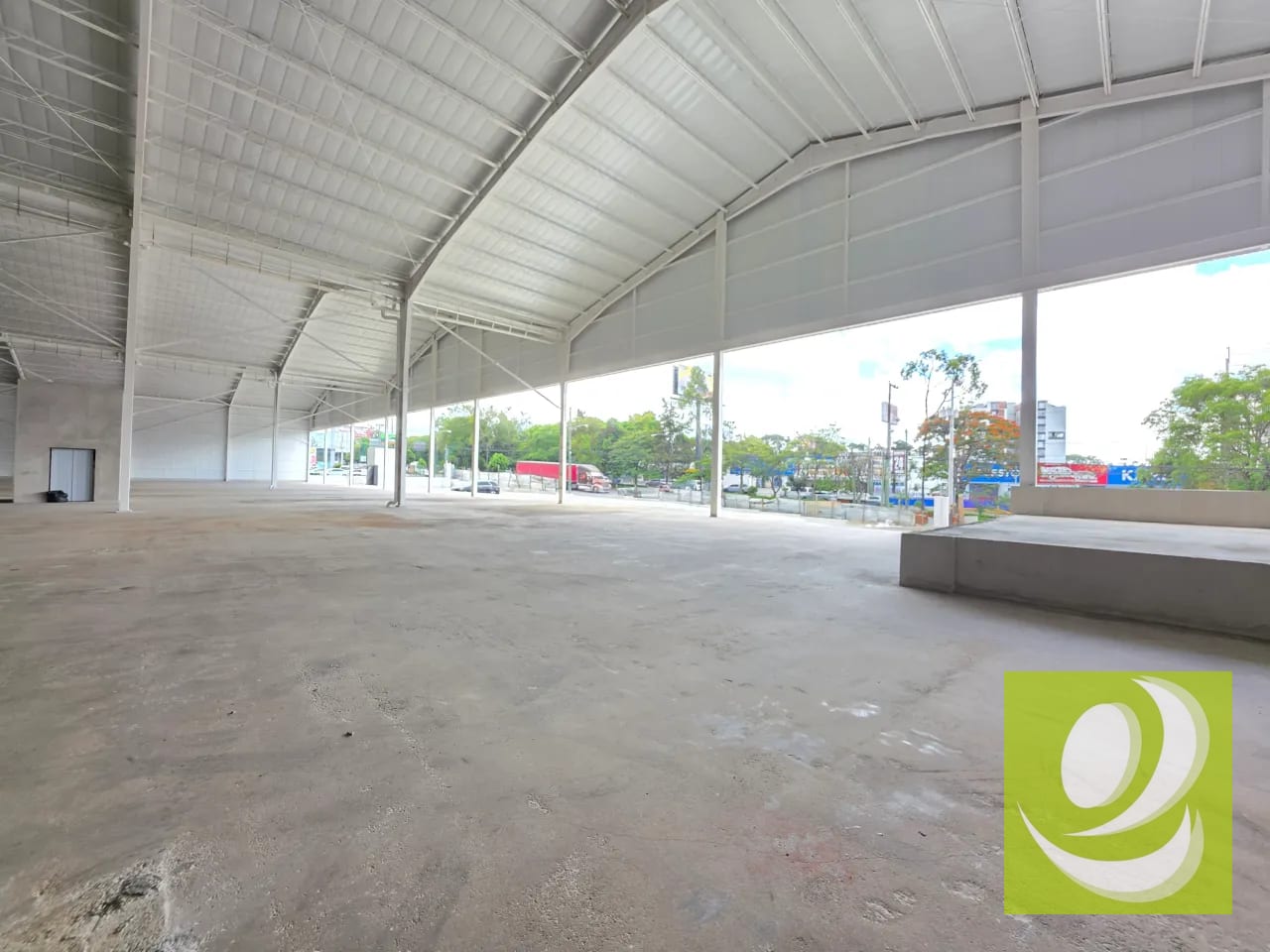 Se Renta Mega Nave Industrial y Comercial en Calzada Roosevelt Zona 11 — Bodega / Ofibodega en Alquiler en Zona 11, Guatemala, Ciudad — foto 3 de 10