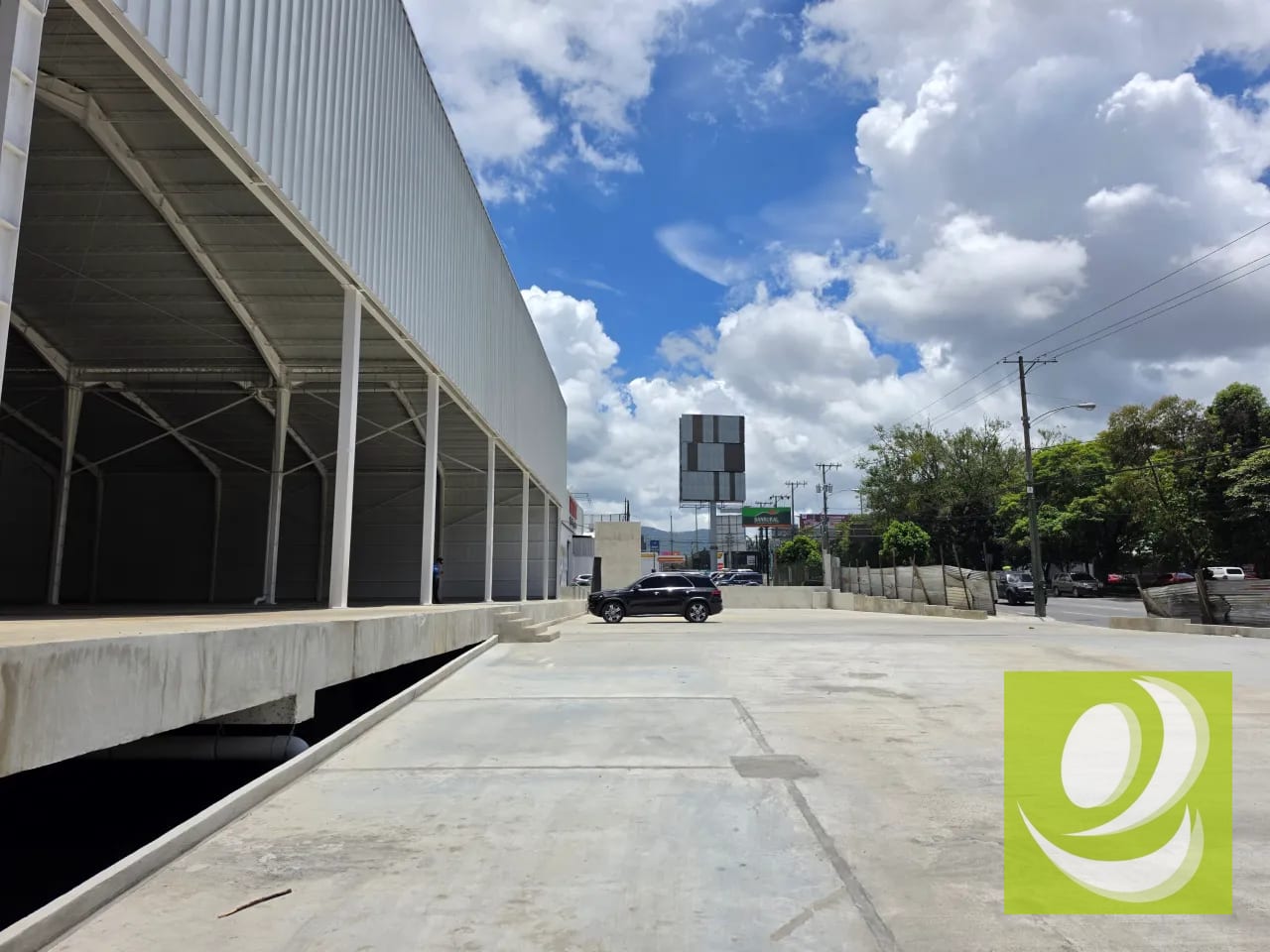 Se Renta Mega Nave Industrial y Comercial en Calzada Roosevelt Zona 11 — Bodega / Ofibodega en Alquiler en Zona 11, Guatemala, Ciudad — foto 8 de 10