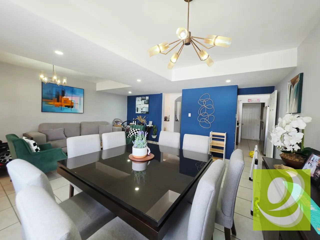 En Venta Casa de 3 Niveles en Vistas del Naranjo, Mixco — Casa en Venta en Vistas del Naranjo, Zona 4 Mixco, Guatemala, Ciudad — foto 4 de 9