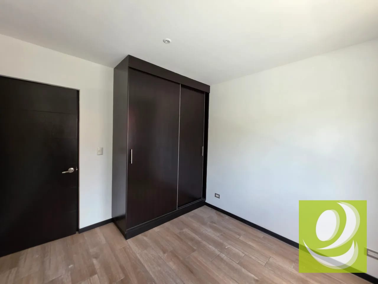 Casa Nueva en Venta en el Sector B1 Zona 8 Mixco San Cristobal I — Casa en Venta en Zona 8 Mixco, Guatemala, Ciudad — foto 5 de 7