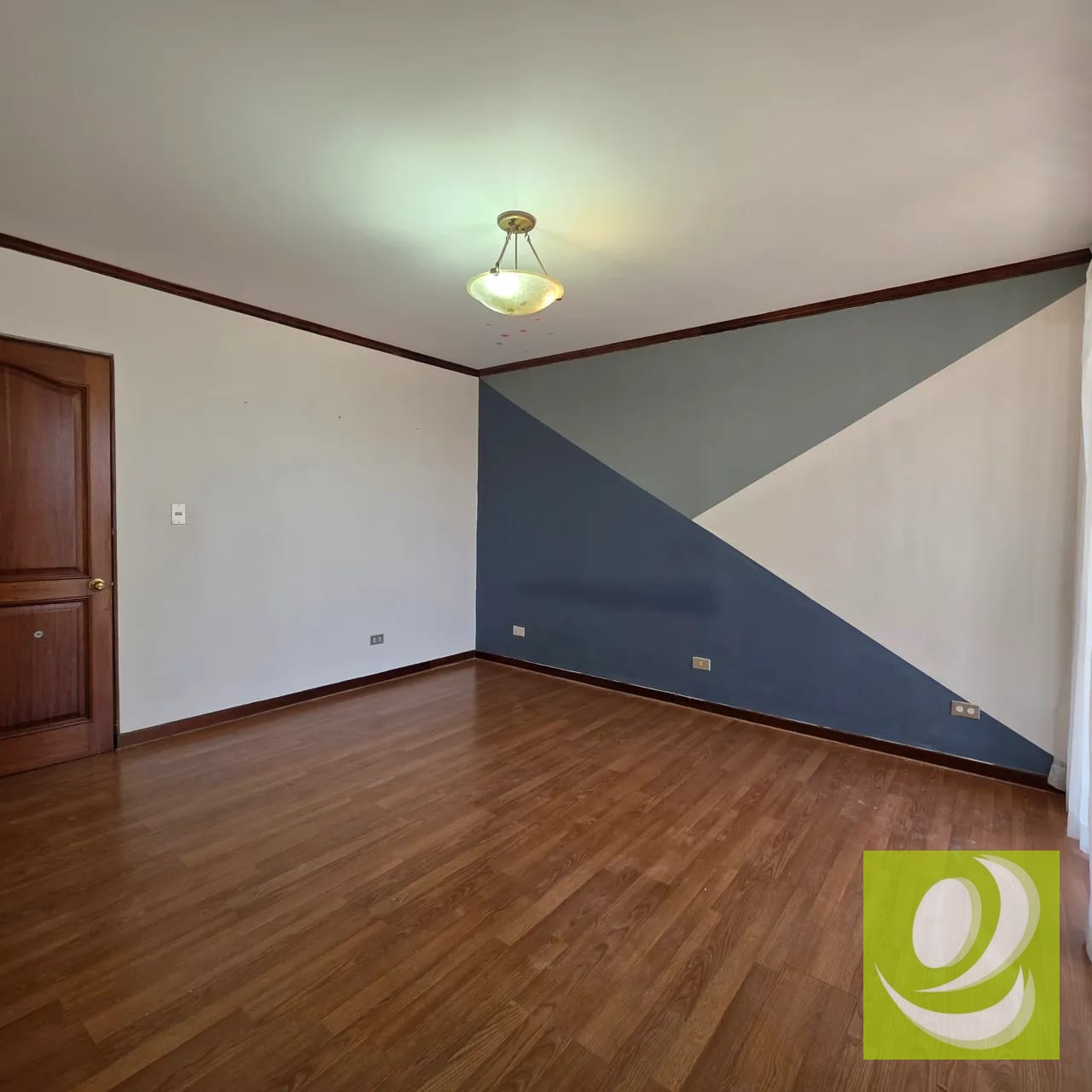 Venta/Renta Apartamento en zona 10 Castellar — Apartamento en Venta en Zona 10, Guatemala, Ciudad — foto 3 de 10
