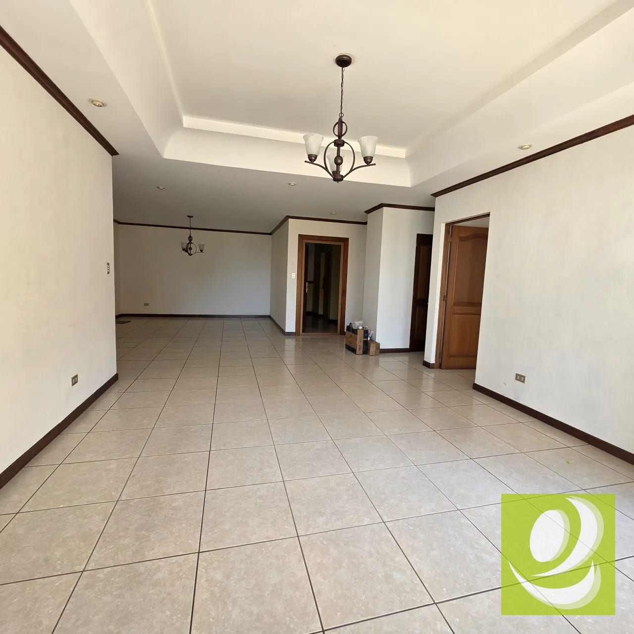 Venta/Renta Apartamento en zona 10 Castellar — Apartamento en Venta en Zona 10, Guatemala, Ciudad — foto 1 de 10