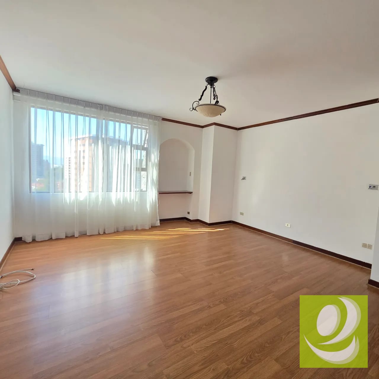 Venta/Renta Apartamento en zona 10 Castellar — Apartamento en Venta en Zona 10, Guatemala, Ciudad — foto 4 de 10