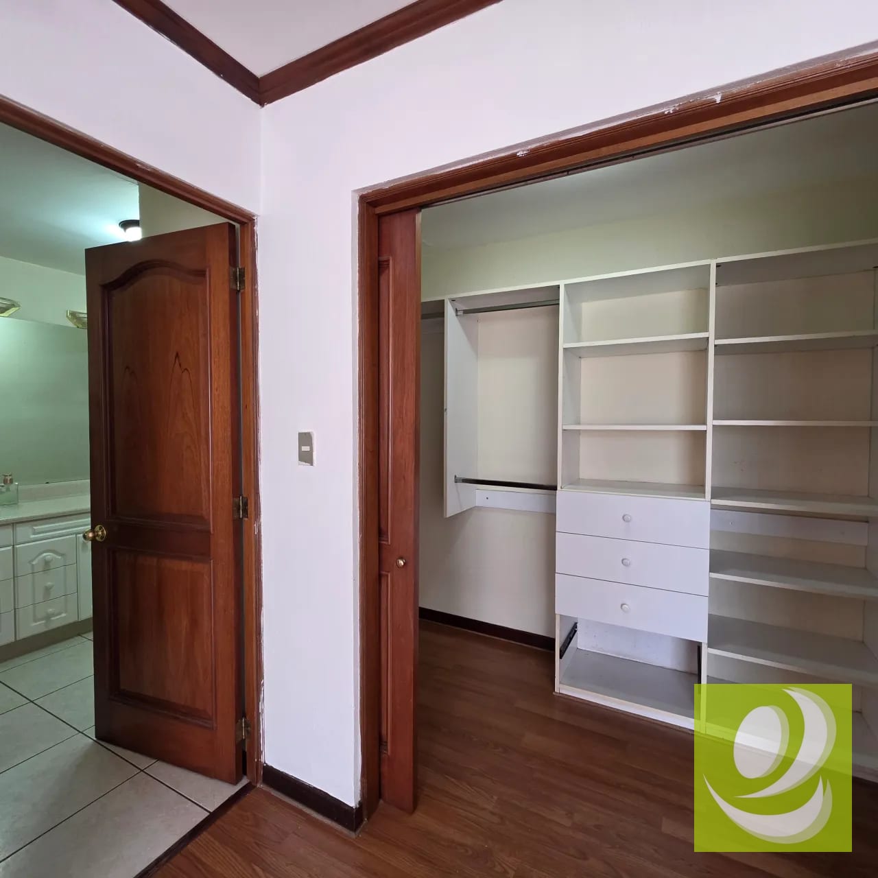 Venta/Renta Apartamento en zona 10 Castellar — Apartamento en Venta en Zona 10, Guatemala, Ciudad — foto 5 de 10