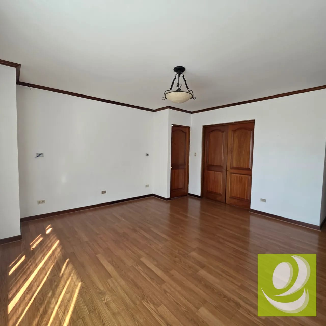 Venta/Renta Apartamento en zona 10 Castellar — Apartamento en Venta en Zona 10, Guatemala, Ciudad — foto 6 de 10