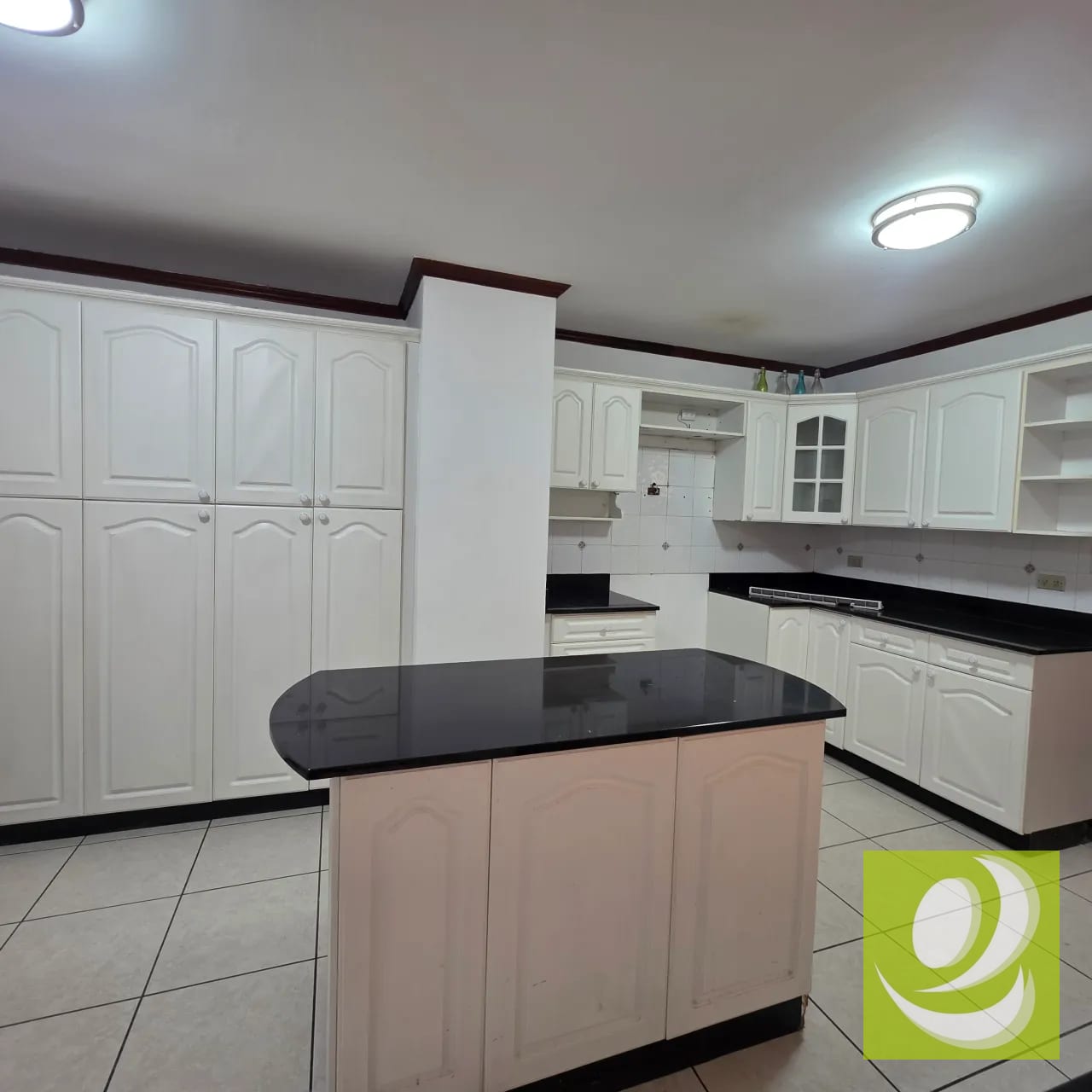 Venta/Renta Apartamento en zona 10 Castellar — Apartamento en Venta en Zona 10, Guatemala, Ciudad — foto 7 de 10