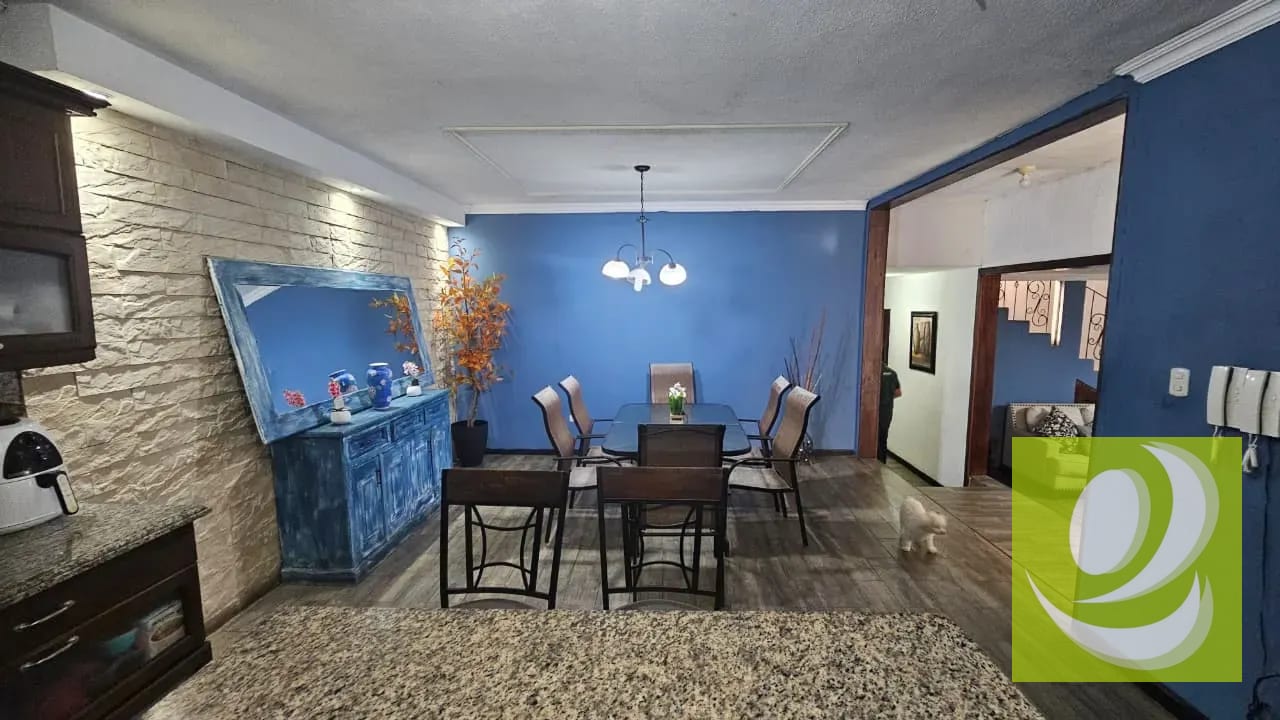 Vendo Casa en Lomas de Balcones, San Cristobal, Mixco — Casa en Venta en Pinares de San Cristobal, Zona 8 Mixco, Guatemala, Ciudad — foto 1 de 5