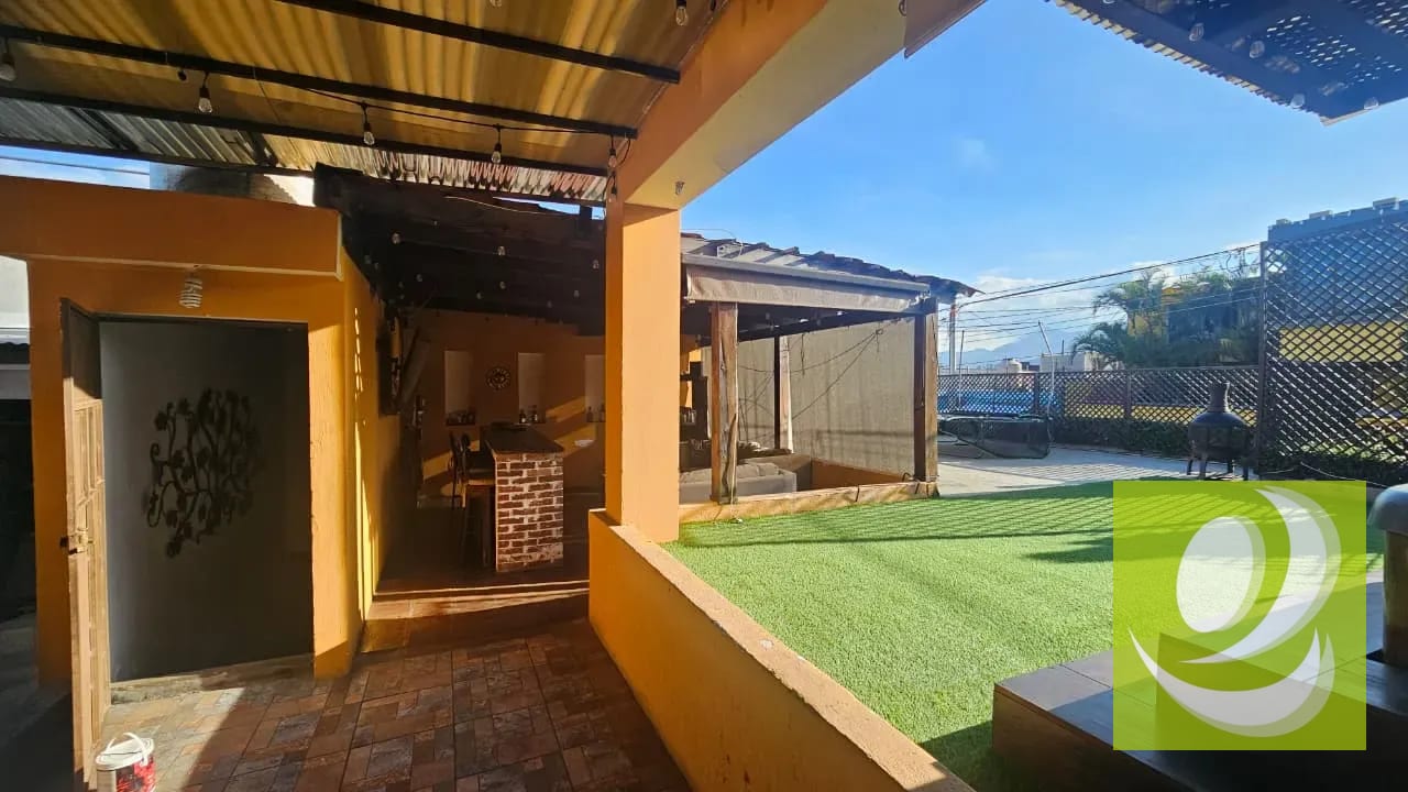 Vendo Casa en Lomas de Balcones, San Cristobal, Mixco — Casa en Venta en Pinares de San Cristobal, Zona 8 Mixco, Guatemala, Ciudad — foto 5 de 5