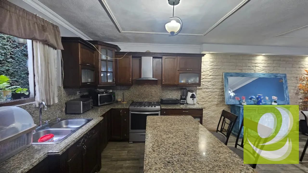 Casa en Venta – Residencial Lomas de Balcones, Zona 8 Mixco — Casa en Venta en Zona 8 Mixco, Guatemala, Ciudad — foto 8 de 15