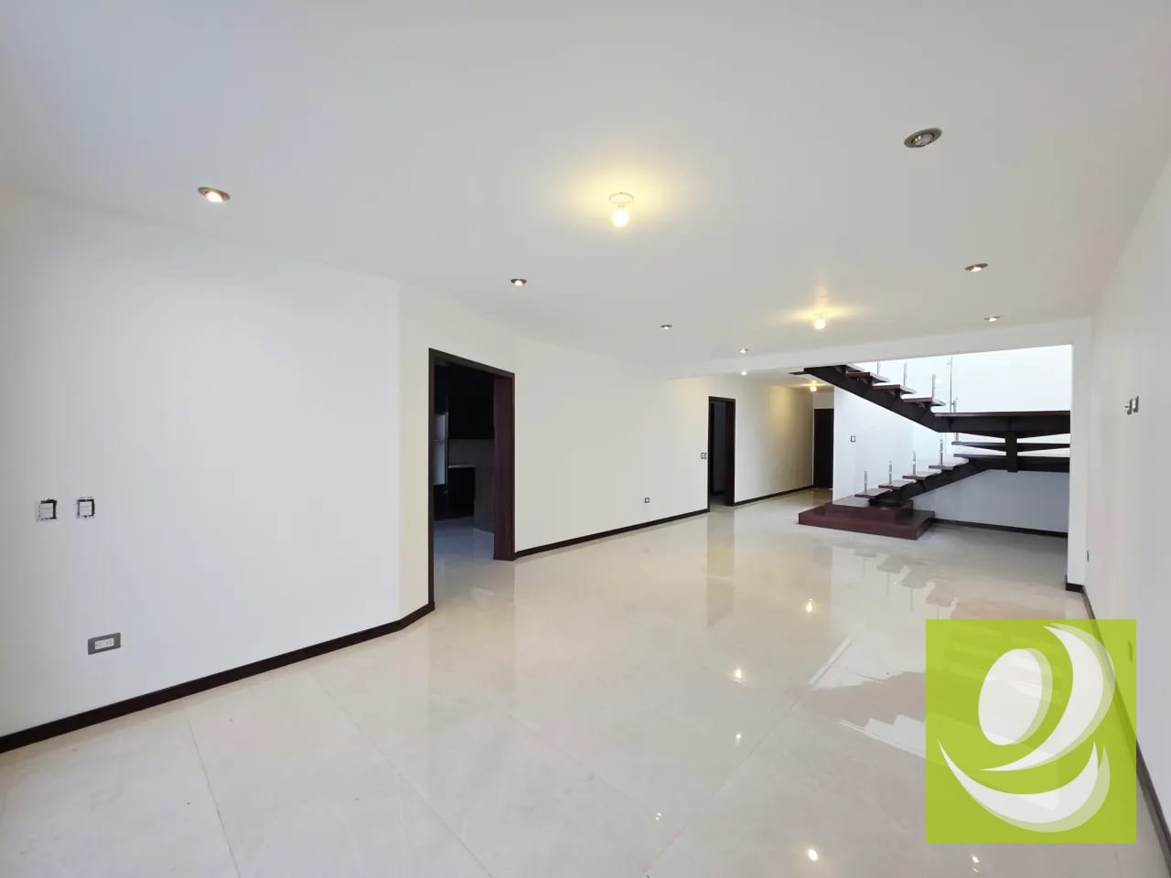 Casa de Lujo en Venta en San Cristobal , Sector B2 — Casa en Venta en Zona 8 Mixco, Guatemala, Ciudad — foto 6 de 8