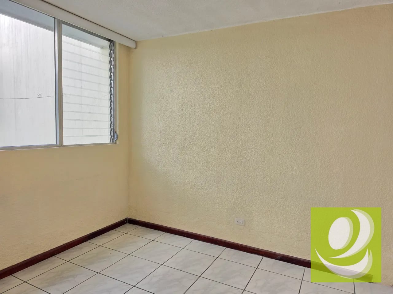 Apartamento en Alquiler en Residenciales V Zona 11 — Apartamento en Alquiler en Zona 11, Guatemala, Ciudad — foto 4 de 11