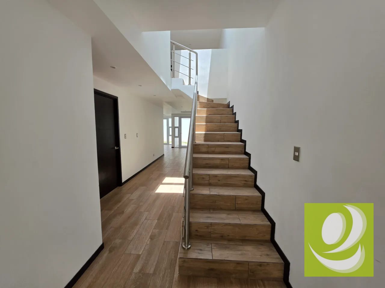 Casa Nueva en Preventa en San Cristóbal, Mixco — Casa en Venta en Zona 8 Mixco, Guatemala, Ciudad — foto 2 de 8