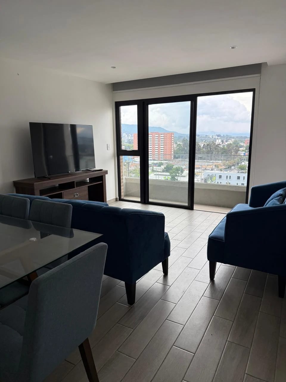 Apartamento amueblado en Renta en zona 10 — Apartamento en Alquiler en Parque 10, Zona 10, Guatemala, Ciudad — foto 10 de 11