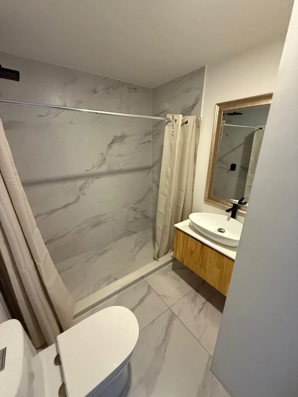 APARTAMENTO CENTRICO EN RENTA EN ZONA 5 — Apartamento en Alquiler en Céntrico, Zona 5, Guatemala, Ciudad — foto 9 de 17