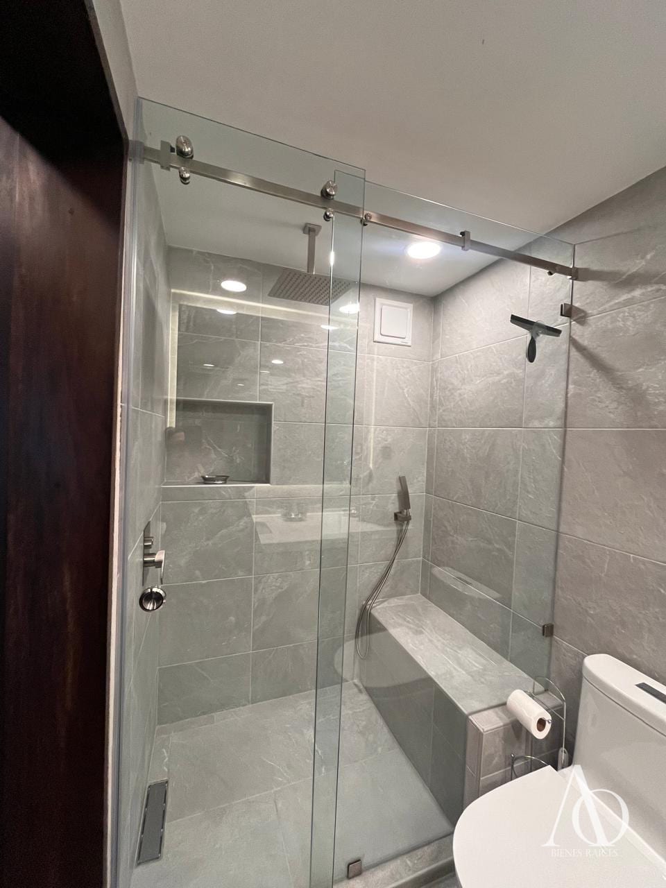 Apartamento en Alquiler Edificio La Barranca, zona 15 VH1 / EN DIRECTO 3 — Apartamento en Alquiler en La Barranca, Zona 15, Guatemala, Ciudad — foto 15 de 17
