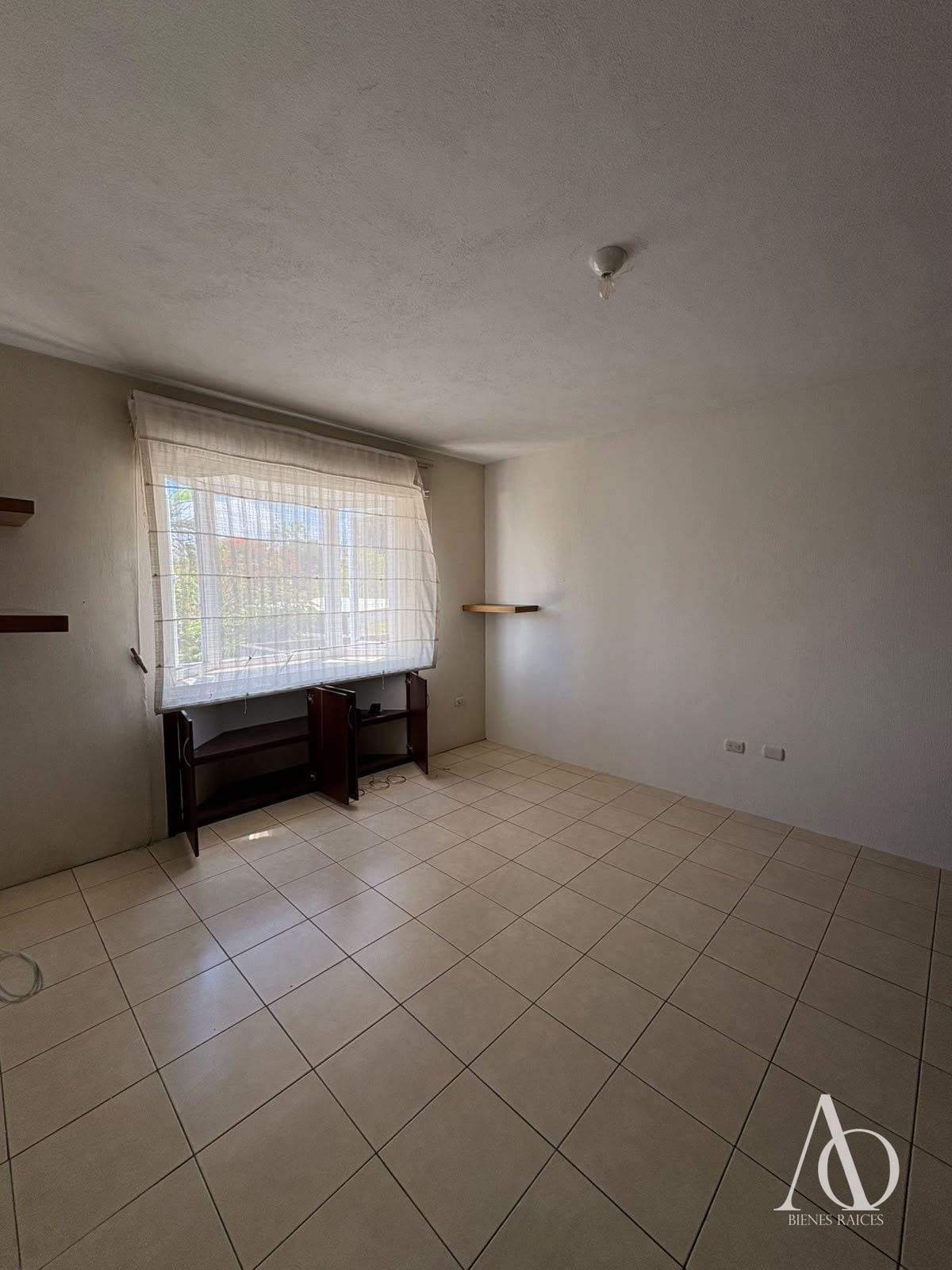 Casa en Alquiler Jardines de San Isidro, zona 16 / EN DIRECTO — Casa en Alquiler en Jardines de San Isidro, Zona 16, Guatemala, Ciudad — foto 7 de 17