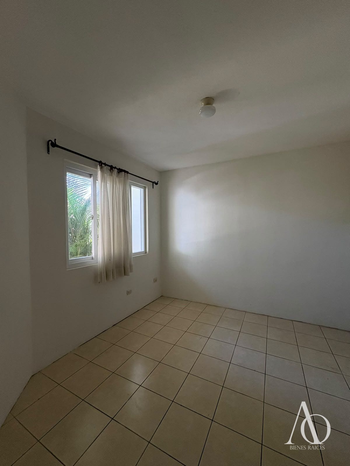 Casa en Alquiler Jardines de San Isidro, zona 16 / EN DIRECTO — Casa en Alquiler en Jardines de San Isidro, Zona 16, Guatemala, Ciudad — foto 15 de 17