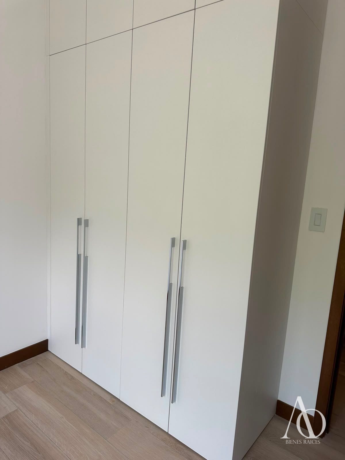 Apartamento en Alquiler Edificio Ferré Diez, zona 10 N4 / EN DIRECTO — Apartamento en Alquiler en Ferré Diez, Zona 10, Guatemala, Ciudad — foto 10 de 14