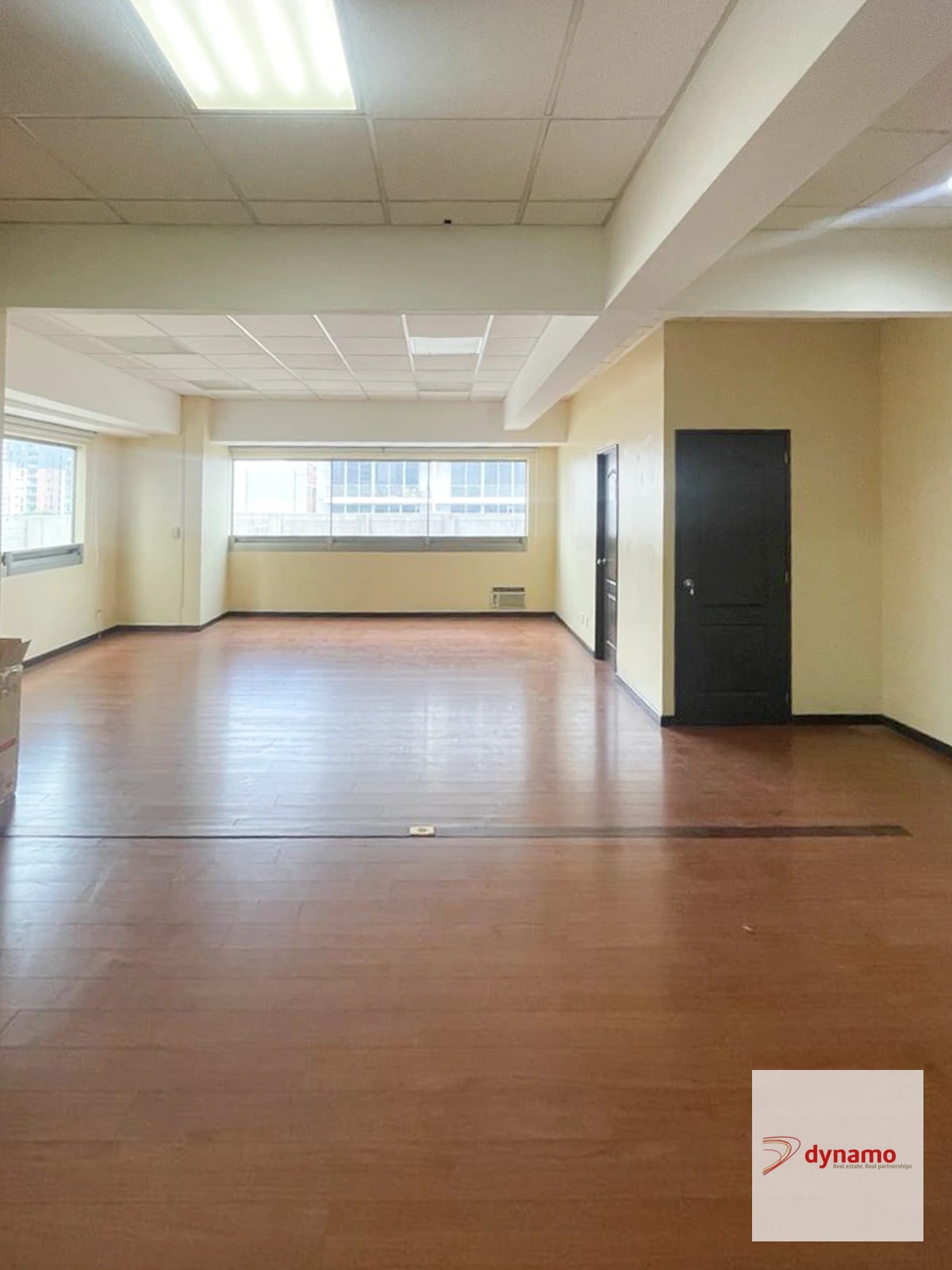 Oficina en Renta en Zona 10 | 94 m² | 2 Parqueos — Oficina en Alquiler en Zona 10, Guatemala, Ciudad — foto 1 de 9