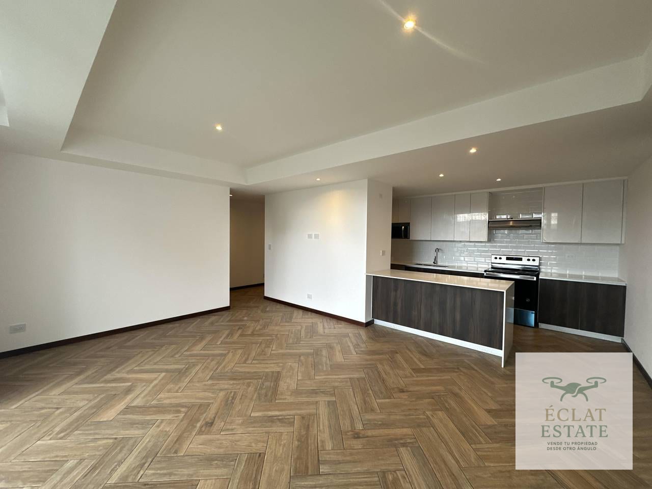 Apartamento amplio de 2 habitaciones en renta en zona 10 — Apartamento en Alquiler en Naori, Zona 10, Guatemala, Ciudad — foto 4 de 14