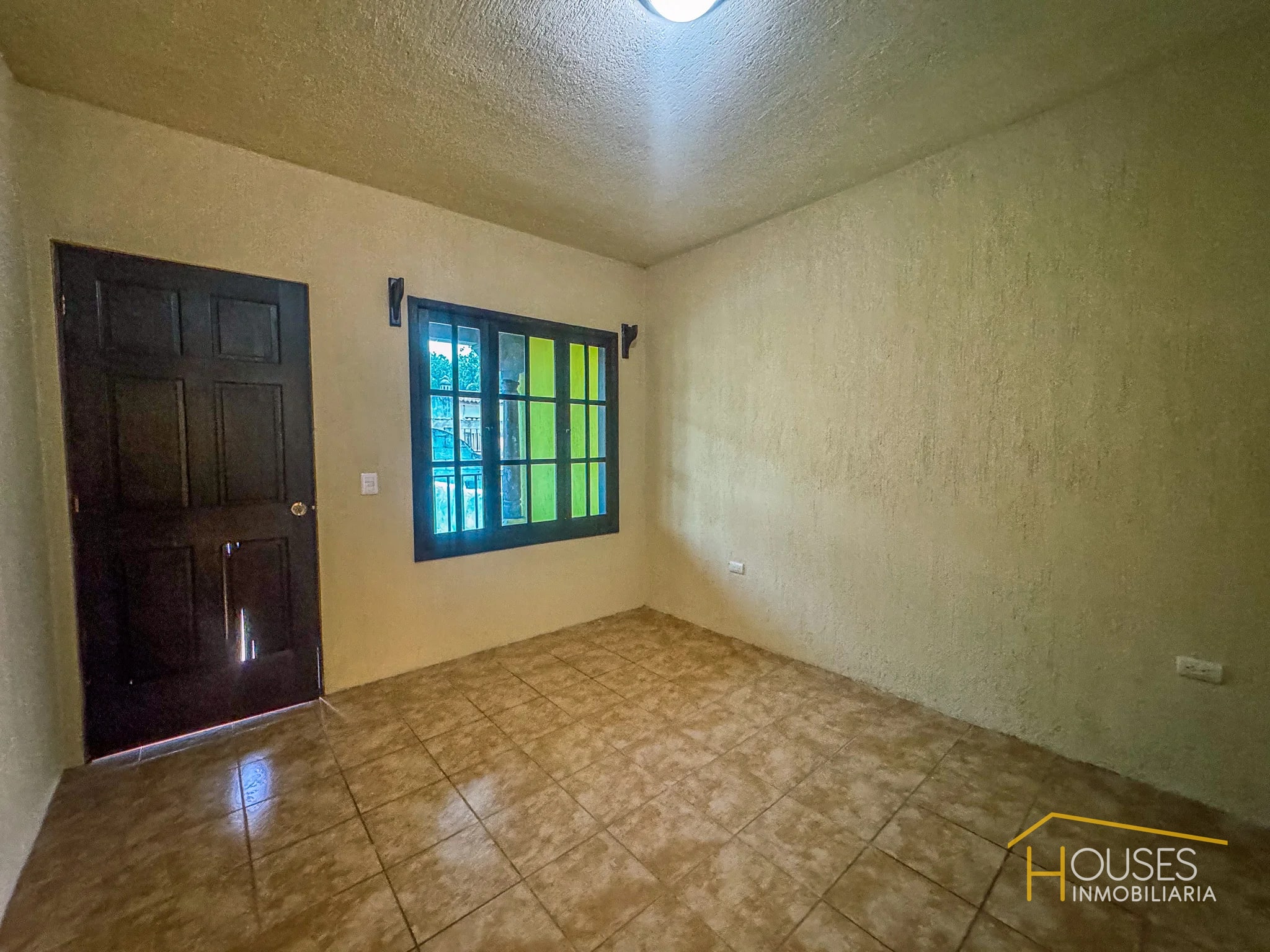 Vendo Casa en Residencial Las Flores, Ciudad Vieja — Casa en Venta en Ciudad Vieja, Sacatepéquez — foto 4 de 14