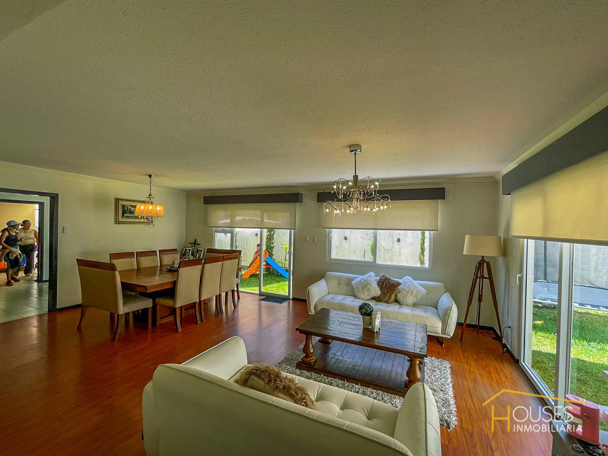Vendo Casa en Las Luces del Encinal, Zona 7 Mixco — Casa en Venta en El Encinal, Zona 7 Mixco, Guatemala, Ciudad — foto 8 de 16