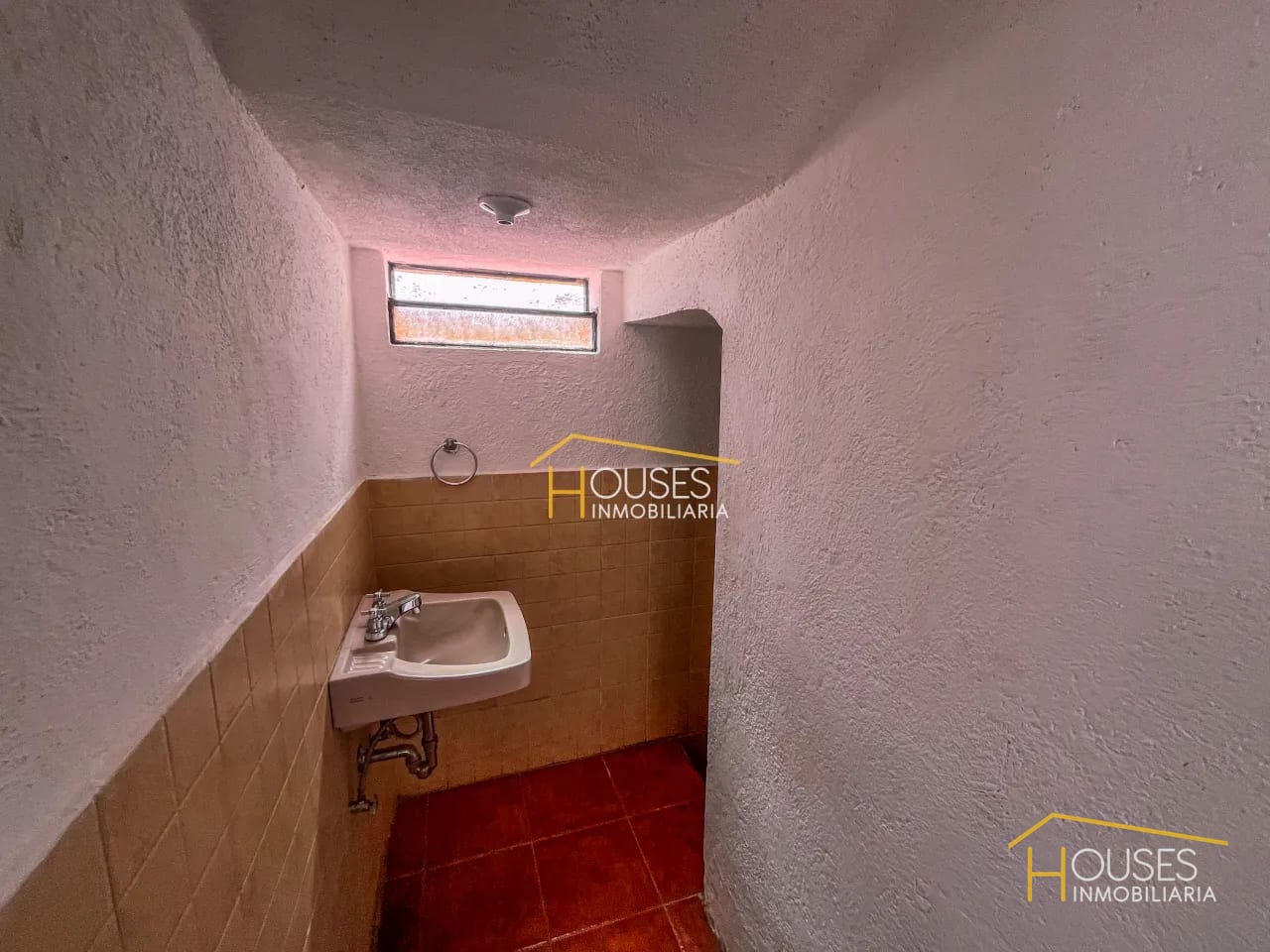 Vendo Casa en San Pedro las Huertas, Antigua Guatemala - Image 4