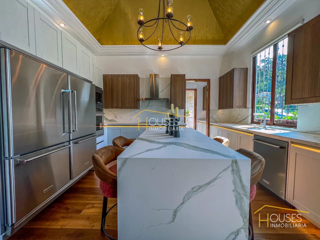 Vendo Casa en Paseo Antigua, Antigua Guatemala — Casa en Venta en Antigua, Sacatepéquez — foto 2 de 14