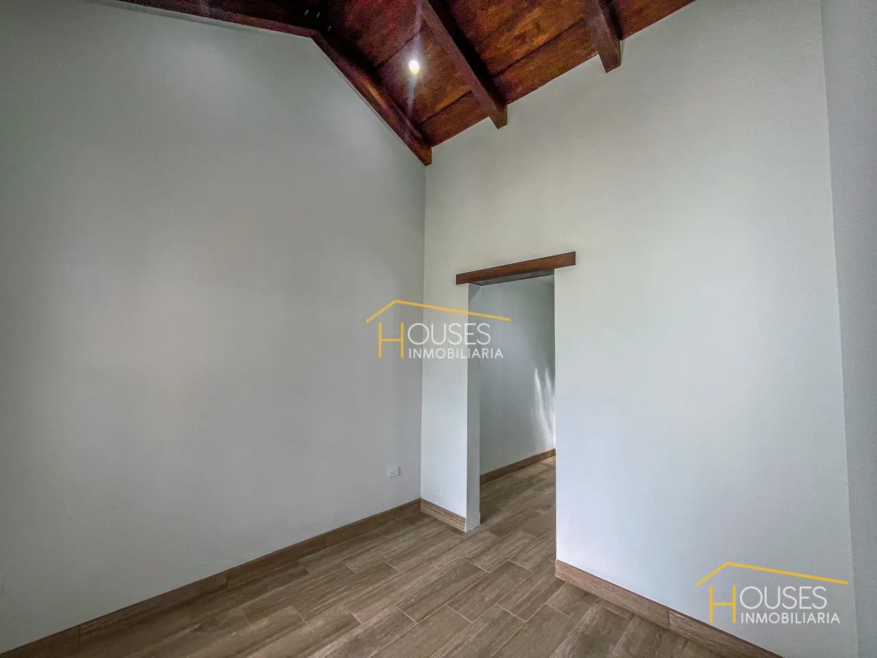 Vendo Casa en Portal de las Rosas, San Miguel Dueñas — Casa en Venta en San Miguel Dueñas, Sacatepéquez — foto 4 de 7